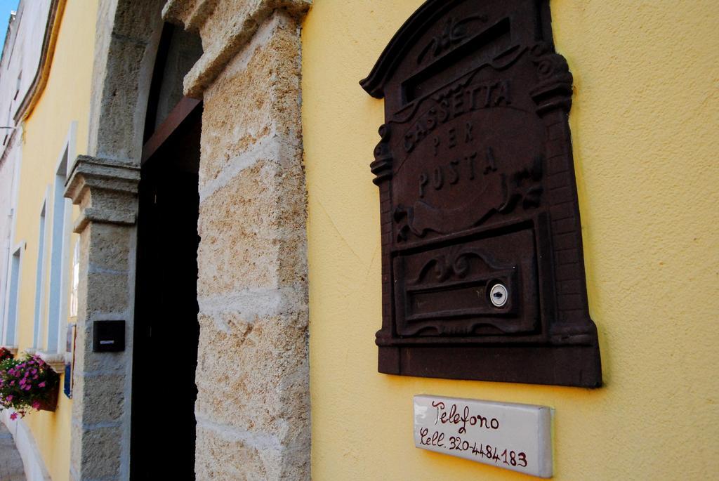 Anticadimora Dei Pepe Bed and Breakfast Salve Exteriör bild