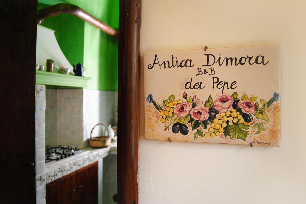 Anticadimora Dei Pepe Bed and Breakfast Salve Exteriör bild